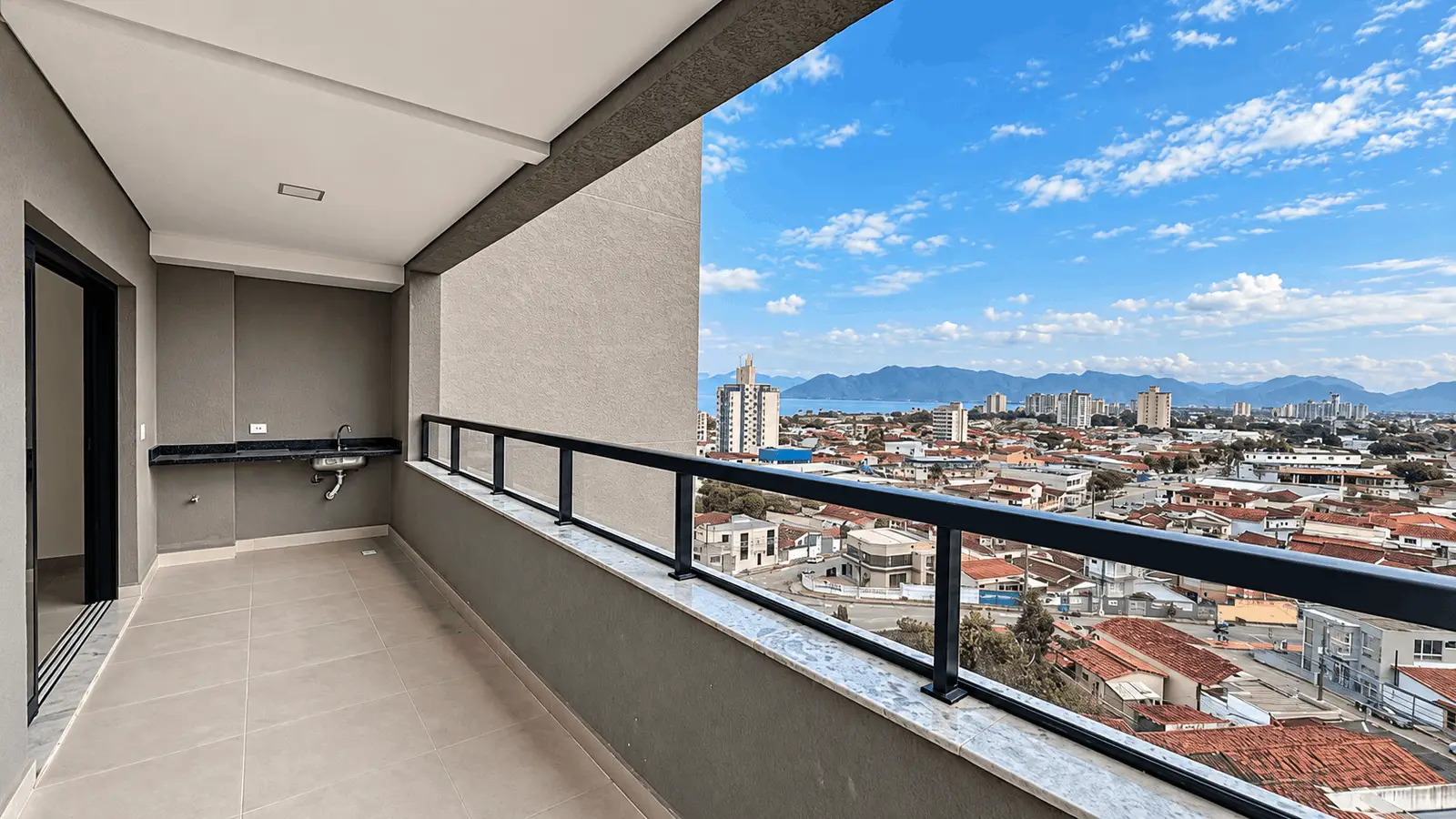 Varanda real de apartamento do CBC